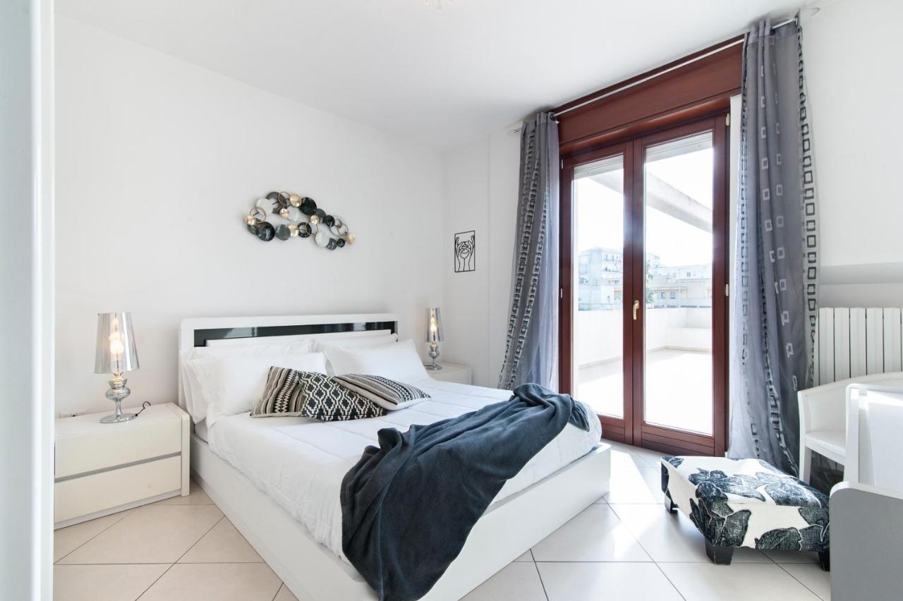 Casa Mabel Terrace - Sit Apartment Lecce Ngoại thất bức ảnh